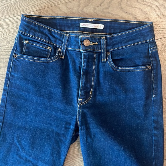 Levi’s High Rise Skinny - Picture 5 of 5